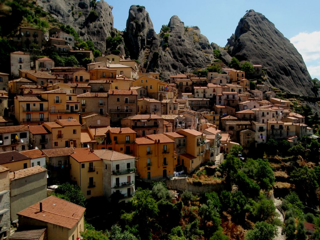 Le dolomiti Lucane e la val Camastra